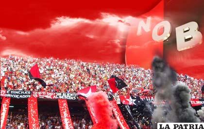 Los hinchas de Newell´s Old Boys apoyaron ruidosamente a su representativo
