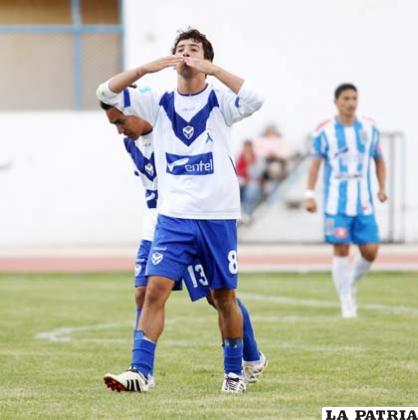 Maximiliano Andrada anotó dos goles a Blooming