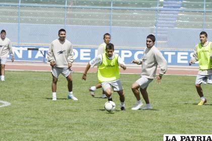 Los jugadores de San José, entrenaron ayer en el estadio “Jesús Bermúdez”