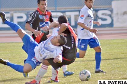 Para los orureños el partido más atrayente se juega en Potosí