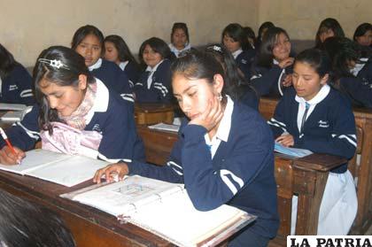 A fin de mes concluyen las clases en escuelas y colegios