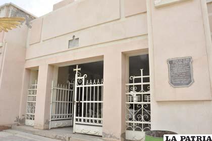 Fachada del Mausoleo de los Notables