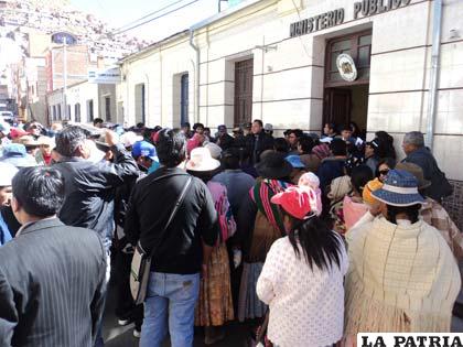 El fiscal de distrito, Gonzalo Martínez fue visitado por varios sectores en su gestión