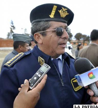 El comandante en jefe de las Fuerzas Armadas, general Tito Gandarrillas