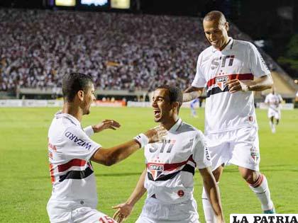 Alegría de los jugadores de Sao Paulo por la clasificación