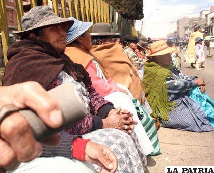 Personas de la tercera edad (boliviaexterior.com)