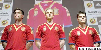 La nueva casaca de la selección española fue presentada