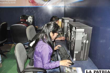 Aldeas SOS está presente en Expoteco 2012