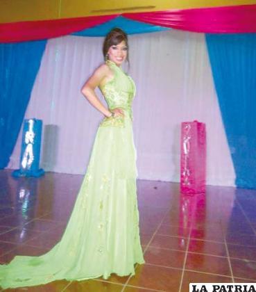 Alexia Dagenberg elegida Miss Transformista Bolivia 2012