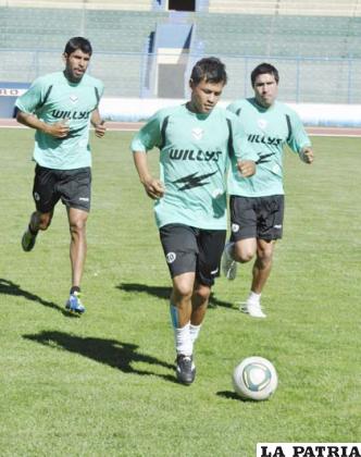 Marcelo Gomes entrenó a la par de sus compañeros