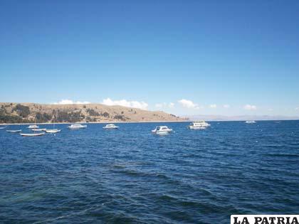 Lago Titicaca, por donde se transportan droga, según el Gobierno /es.wikipedia.org