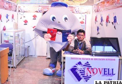 El stand del Instituto Novell