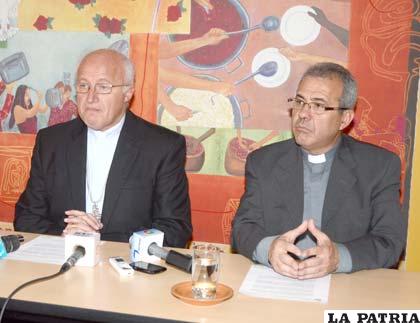 Monseñor Eugenio Scarpellini  y el Padre José Fuentes exhortan a participar en el Censo /APG
