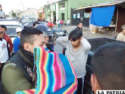El sujeto ebrio que conducía el motorizado