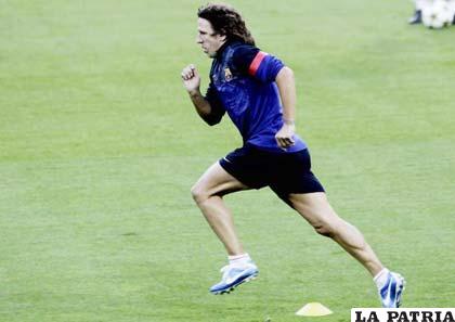 Carles Puyol volverá pronto a jugar