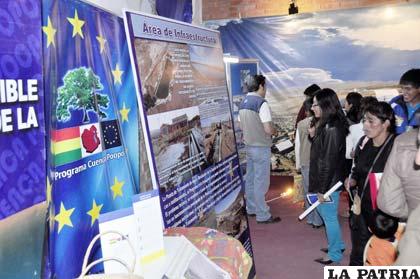 Programa Cuenca Poopó expuso en Expoteco los proyectos que realiza para la remediación ambiental