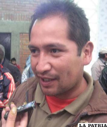 DENNIS VEIZAGA