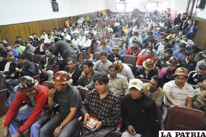 Trabajadores quieren consolidar su instrumento político