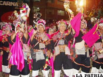 Los Phujllay cumplirán 30 años participando en el Carnaval de Oruro