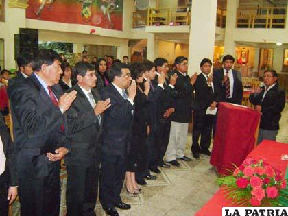 Directorio de la Fraternidad Artística y Cultural La “Diablada” fue posesionado