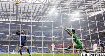 Una acción del empate entre el Inter y Cagliari