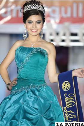 Dayana Mackay (Miss 15 años)