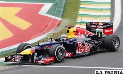 El coche de Sebastian Vettel, durante la carrera del Gran Premio de Brasil