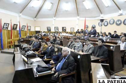 Profesionales externos estuvieron en la presentación de la evaluación