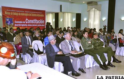 Representantes de diferentes instituciones debatieron sobre la Estructura Organizacional de la Gobernación 