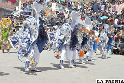 La Morenada Central Oruro durante el Carnaval 2012