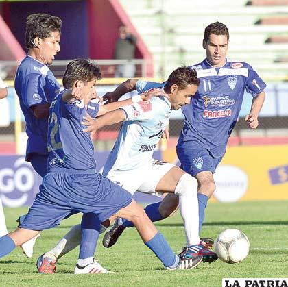 En el partido de ida disputado en Cochabamba empataron a 3 goles