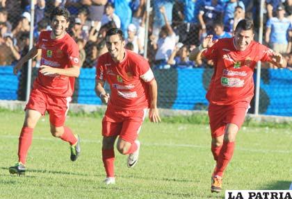 Festejo de los jugadores de Guabirá por la victoria ante Blooming