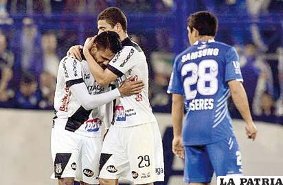 Los de Ponte Preta festejan la clasificación de su equipo