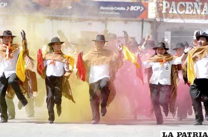 Todo listo para el Primer Convite rumbo al Carnaval de Oruro 2014