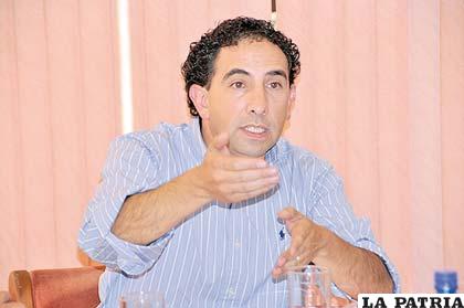 Presidente de la Caboco, Christian Eduardo