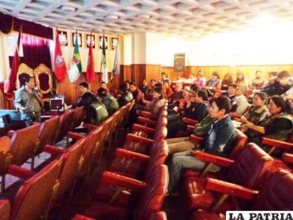 Taller sobre tratamiento de residuos sólidos