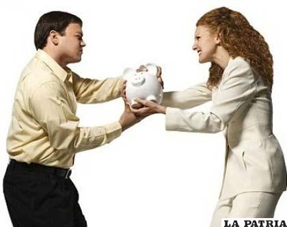Muchos matrimonios se rompen por el dinero