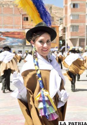 Hermosa joven de la Morenada Central Oruro