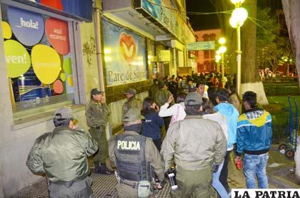 La Policía evitó el consumo de alcohol en la plaza Manuel de Castro y Padilla