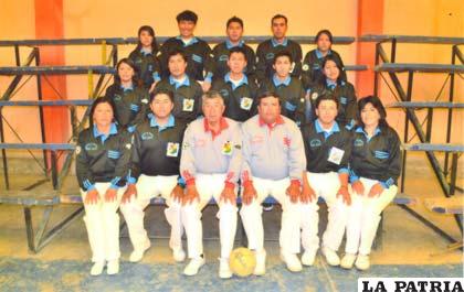 Integrantes del Colegio de Árbitros “René Soliz”