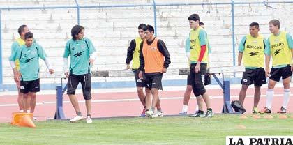Durante el entrenamiento de San José ayer en el estadio “Bermúdez”