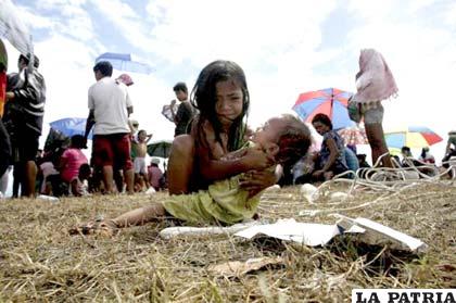 Desastre en Filipinas deja miles de personas muertas y afectados