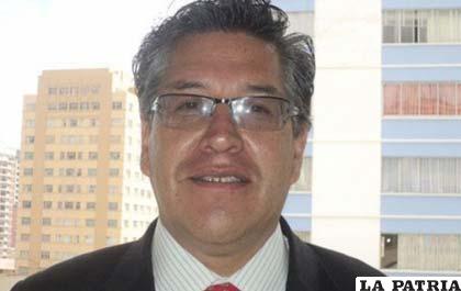 Oscar Heredia, candidato a rector de la UMSA