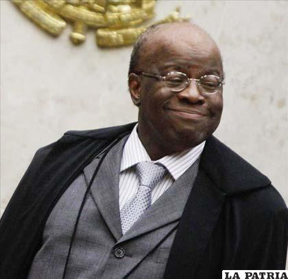 Presidente del Tribunal Supremo de Justicia de Brasil, Joaquim Barbosa, durante una sesión del llamado “Juicio del siglo”