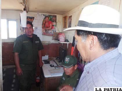 Inspeccionan algunos puestos fronterizos