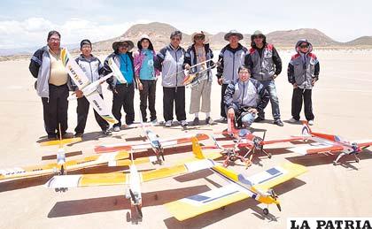Los representantes de Oruro en el evento nacional