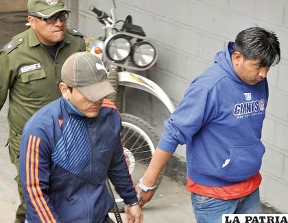 Hinchas del “rojo” con custodia policial a la audiencia