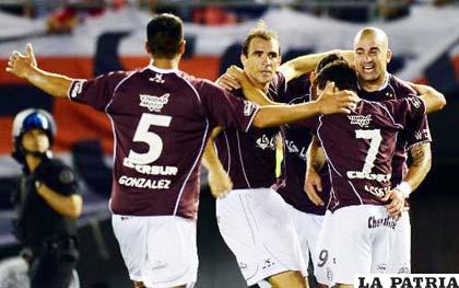 Lanús intentará sorprender a Libertad