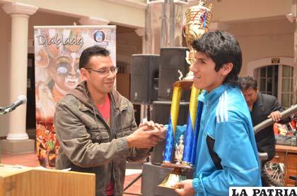 La premiación se realizó en el hall de la Gobernación