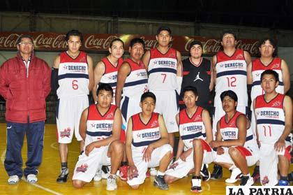 Integrantes del equipo de Derecho 